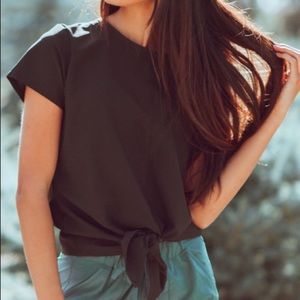 Albion black short sleeve front tie workout top